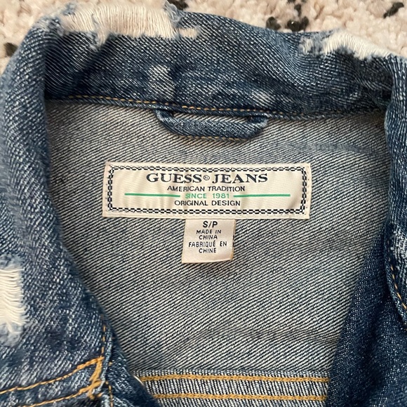 Guess denim jacket with graphic - Picture 2 of 5
